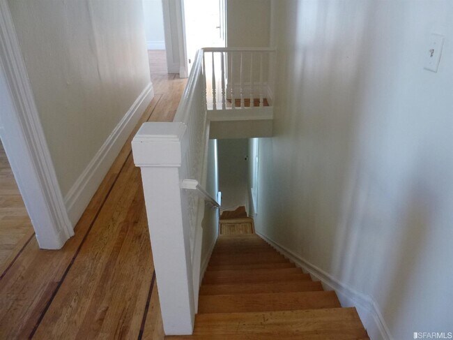 Foto del edificio - 421 Laguna St