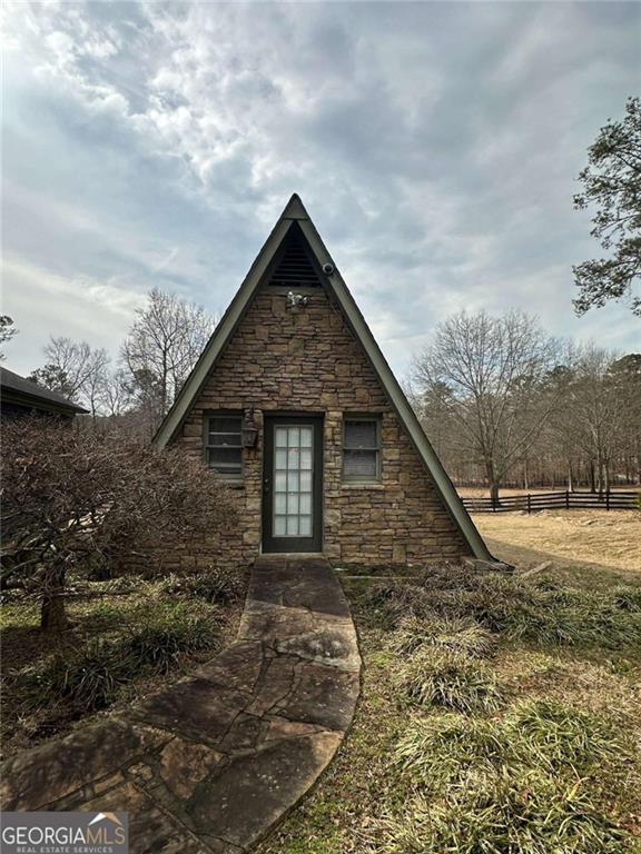 Building Photo - 4984 Donald Dr