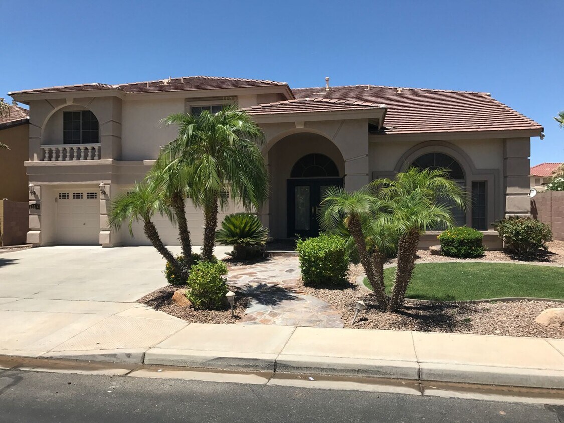 5 bedroom 3.5 bathroom Home *Dreaming Summit* House Rental in