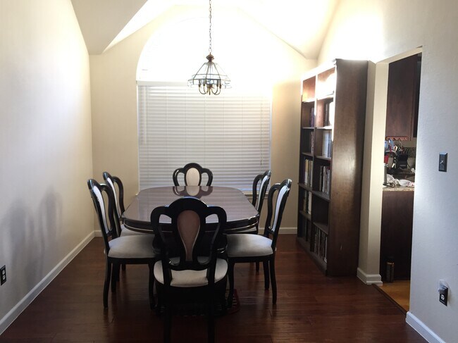 Foto del edificio - 12720 Withers Way