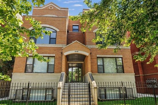 Foto principal - 2147 W Evergreen Ave