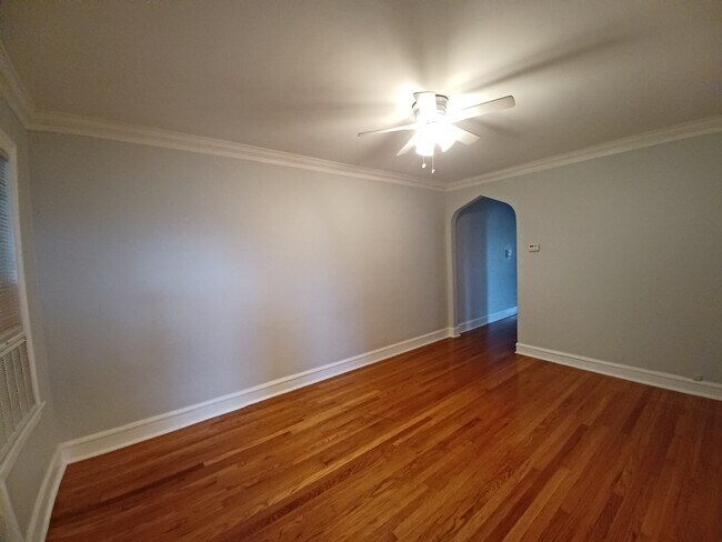 Foto del edificio - 435 E 91st Pl