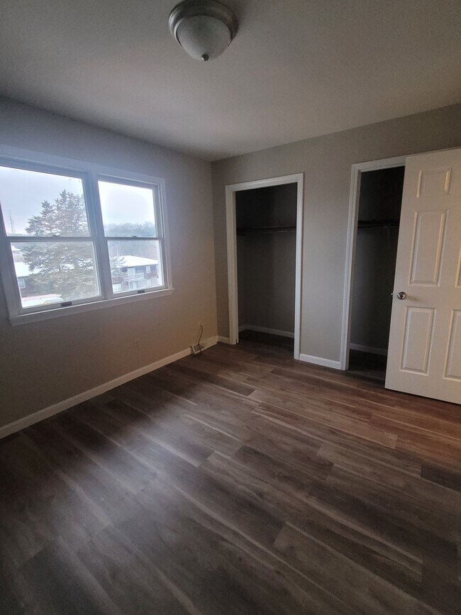 Foto del edificio - 2207 Weathered Rock Rd