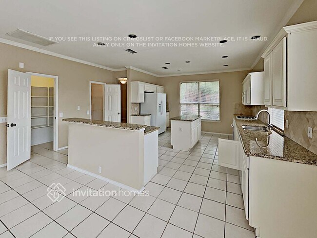 Building Photo - 429 Vasey Oak Dr