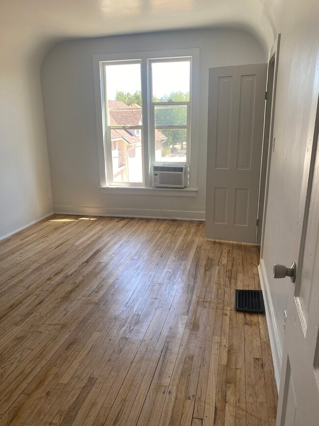 Foto del edificio - 215 Colorado Ave