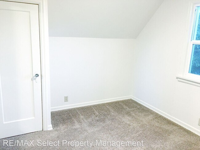 Building Photo - 1 br, 1 bath House - 809 1/2 4th ST NE