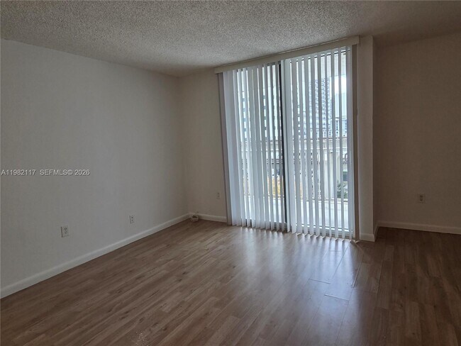 Foto del edificio - 850 N Miami Ave