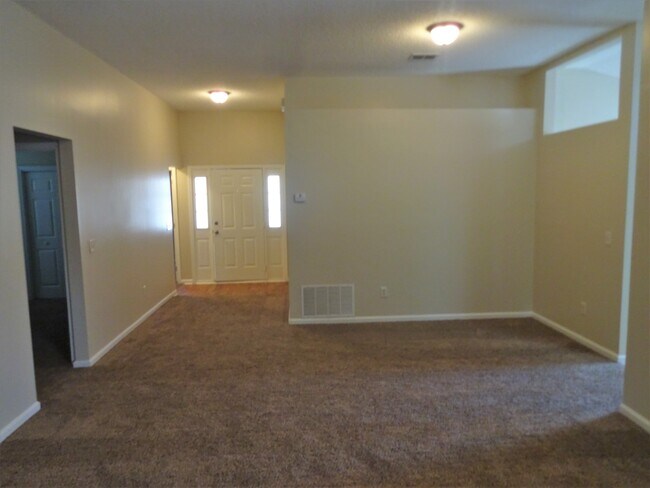 Foto del edificio - 7578 Fawn Lake Dr N