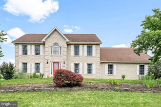 Building Photo - 201 Sunbrook Dr