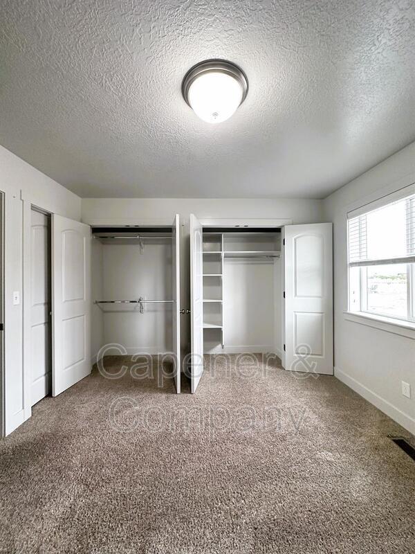 Building Photo - 2661 W 450 N