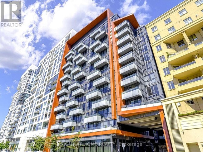 Building Photo - 560 Front St W