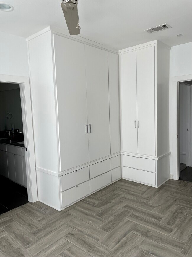 Master Bedroom A - 4205 Delano Plz