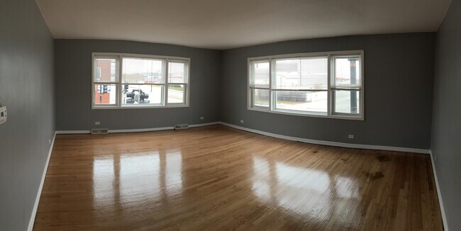 Foto del edificio - 2623 W 79th St