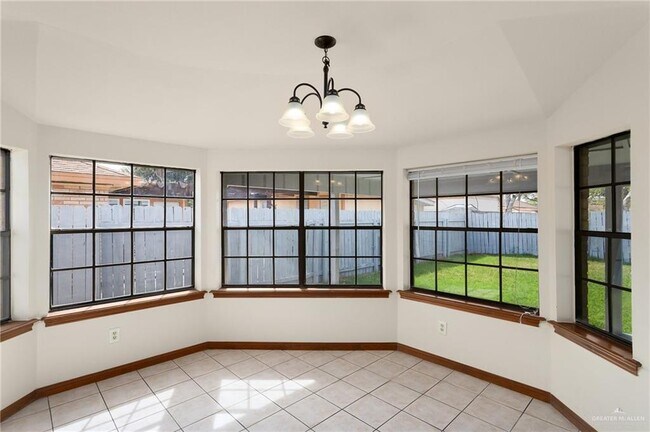 Foto del edificio - 6609 N 16th St