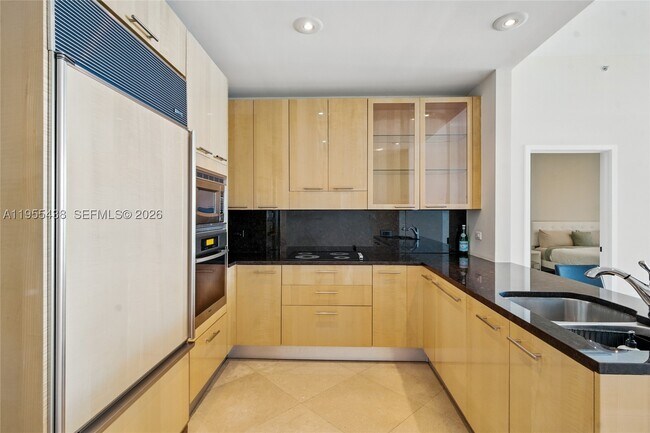 Foto del edificio - 6799 Collins Ave