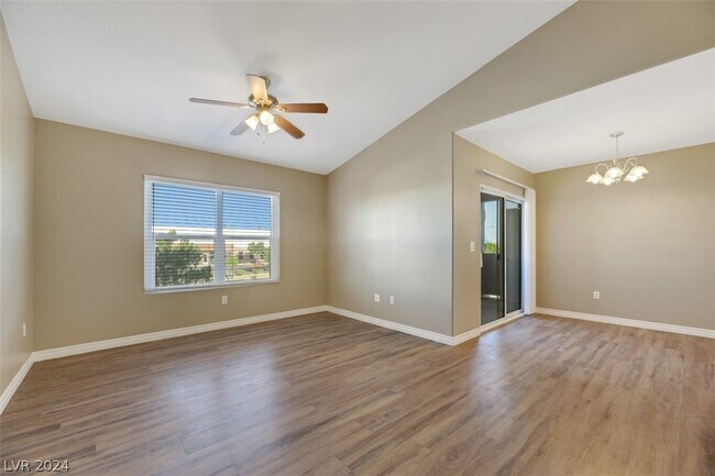 Foto del edificio - 7255 W Sunset Rd