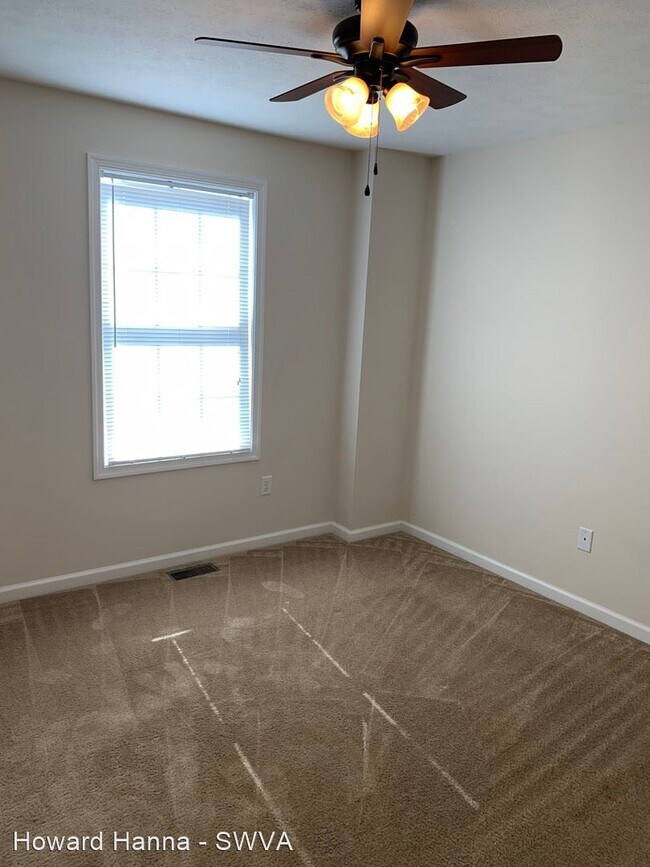 Building Photo - 3 br, 2 bath House - 183 Thoroughbred Circle