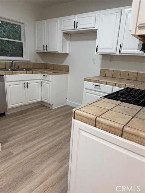 Foto del edificio - 17724 Los Alimos St