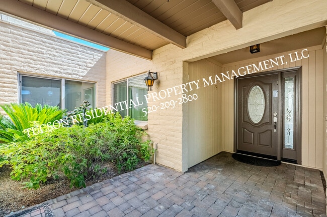 Building Photo - 5084 N Camino Del Lazo