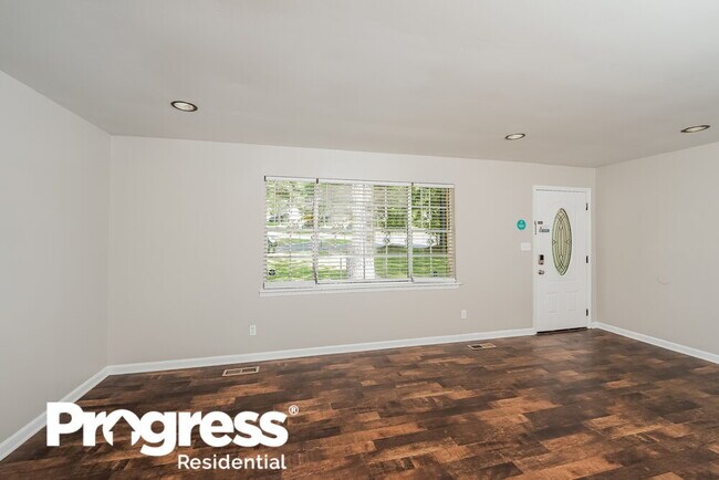 Building Photo - 5193 Beacon Dr