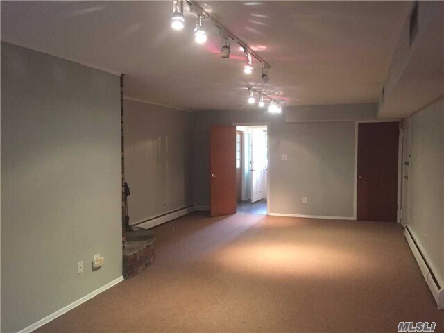 Building Photo - 52 Markwood Rd