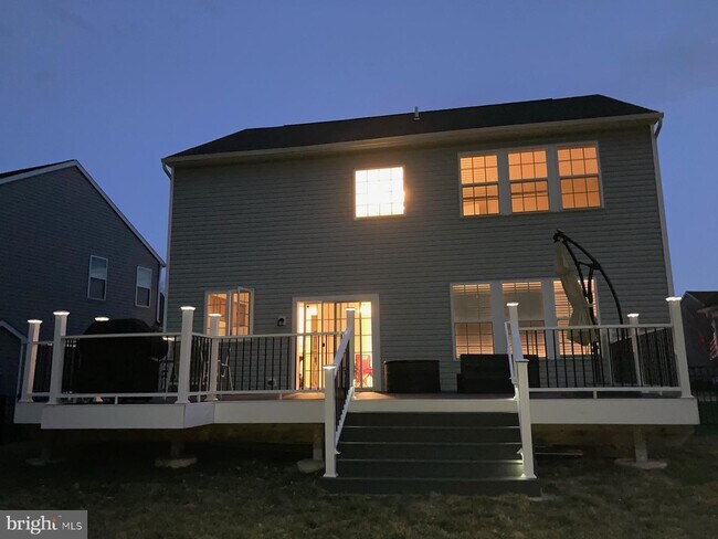 Building Photo - 727 N Haines Cir