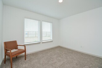 Building Photo - 7326 Marina Hts Wy Building Photo - 7326 Marina Hts Wy