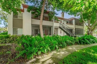 Building Photo - 10263 Gandy Blvd N