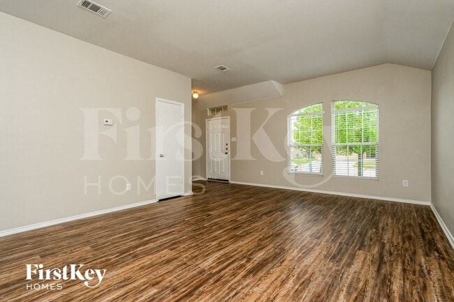 Foto del edificio - 3908 Windy Point Dr