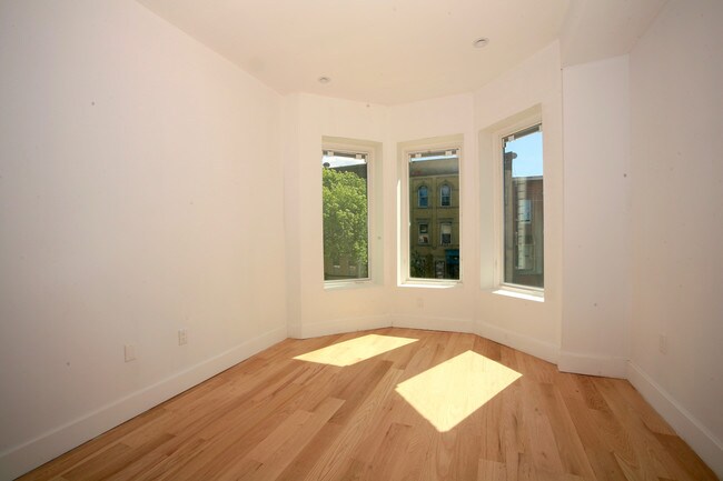 Building Photo - 235 51st St