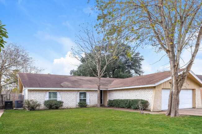 Building Photo - 262 Goodson Dr