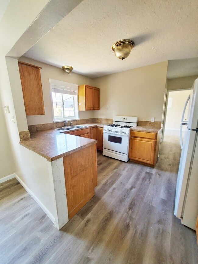 Foto del edificio - Adorable 4 bed