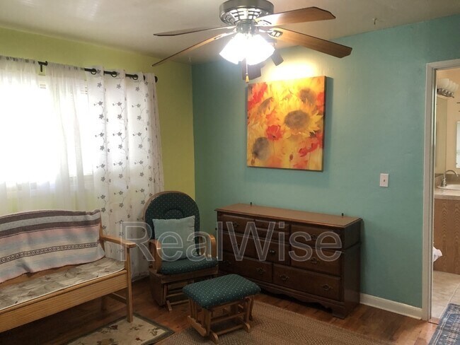 Foto del edificio - 602 Schroeder Ln