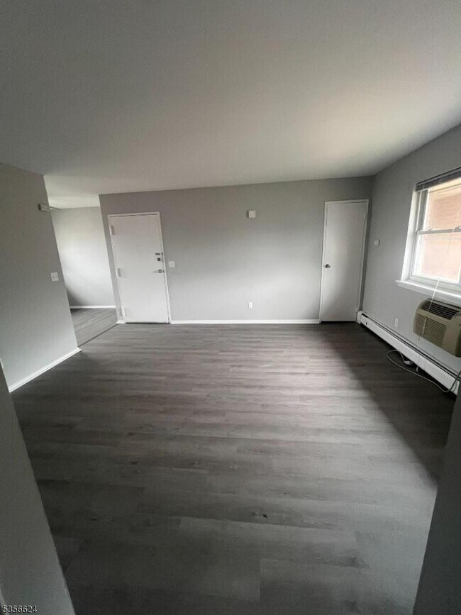 Foto del edificio - 228 E 24th St