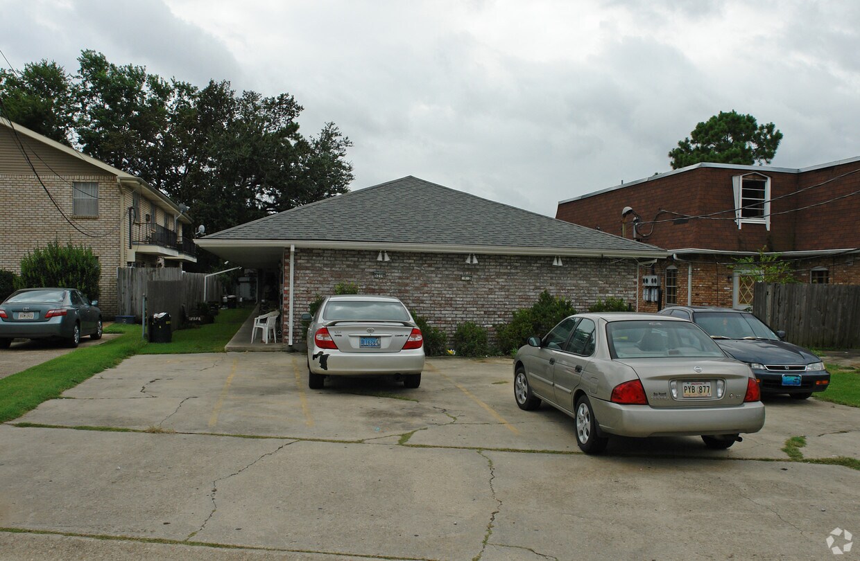 Primary Photo - 5216 Quincy St