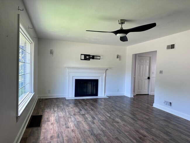 Foto del edificio - 1425 Ford Ave