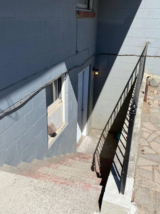 Building Photo - H706