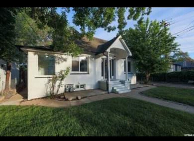 Building Photo - 11 N 300 W