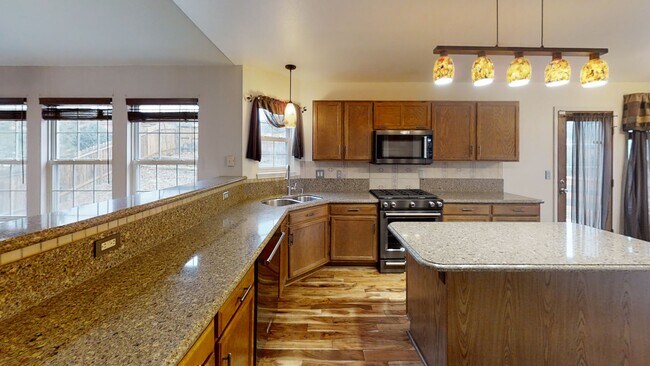Building Photo - 1350 Dancing Horse Dr