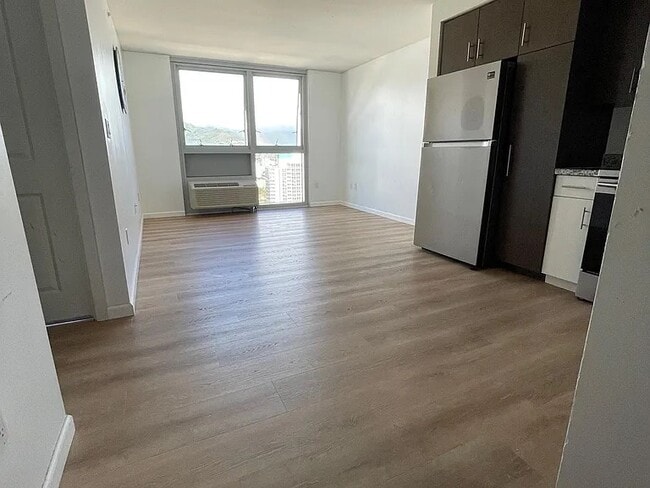 Building Photo - 988 Halekauwila St