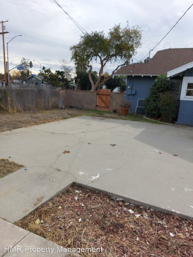 Building Photo - 4 br, 2 bath House - 595 E. Alvarado St.