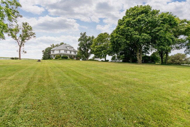 Foto del edificio - 3087 Swan Lake Rd NE