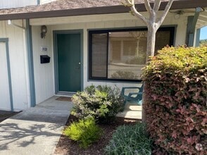 Building Photo - 192 San Andreas Dr
