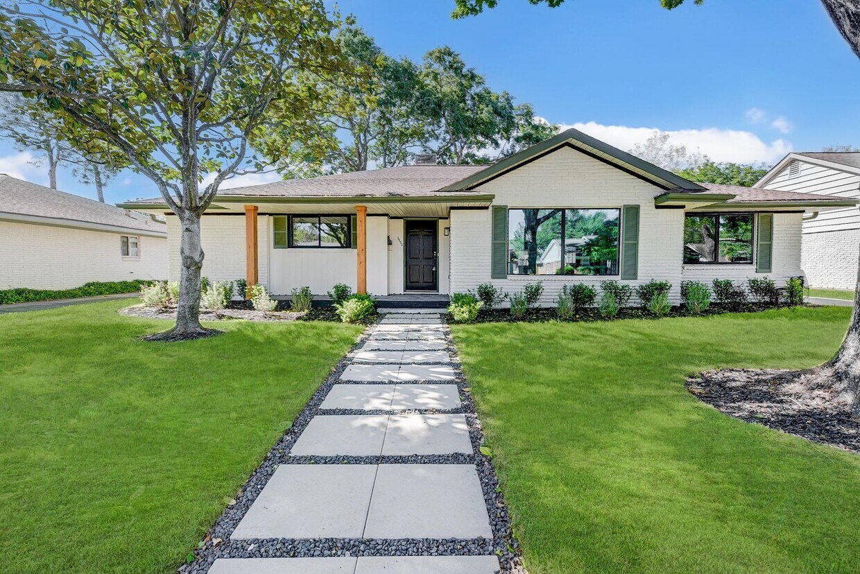 Primary Photo - Fully Renovated Stunning Home!