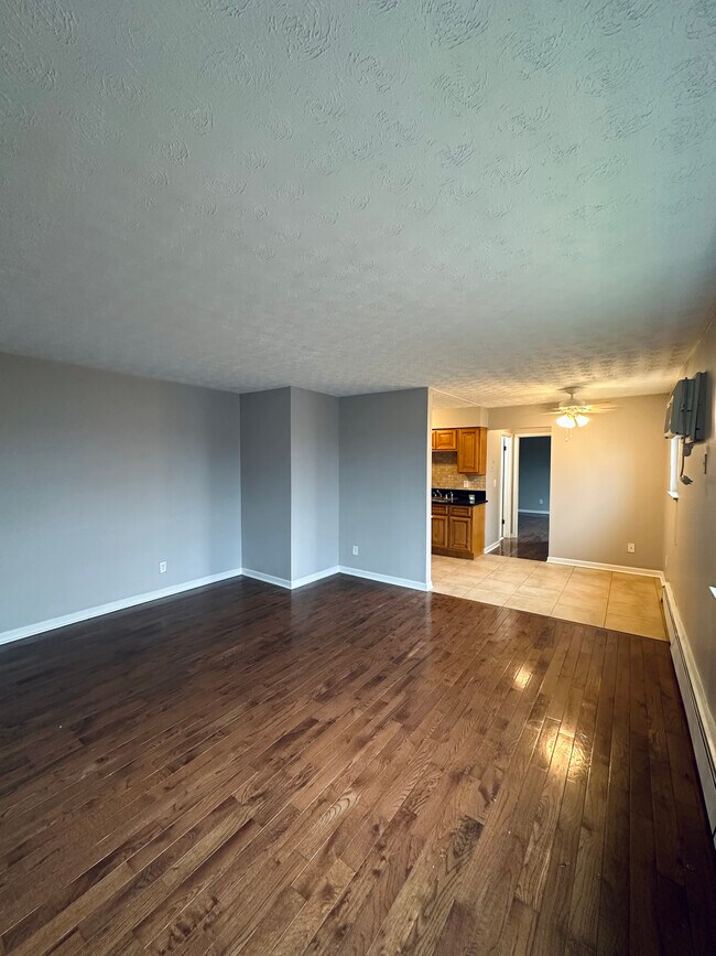 320 Hanna Ave, Loveland, OH 45140 Apartments in Loveland, OH