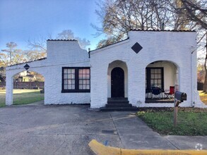 Building Photo - 1613 11th St