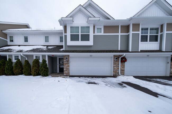 Building Photo - 5663 Cattail Ct NE