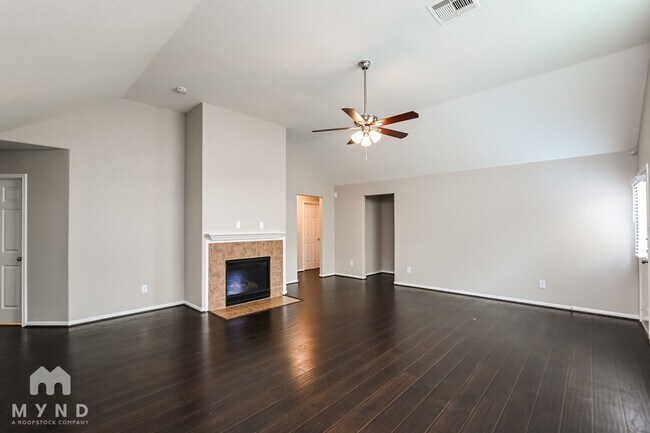 Building Photo - 11523 Dahlia Dale Dr