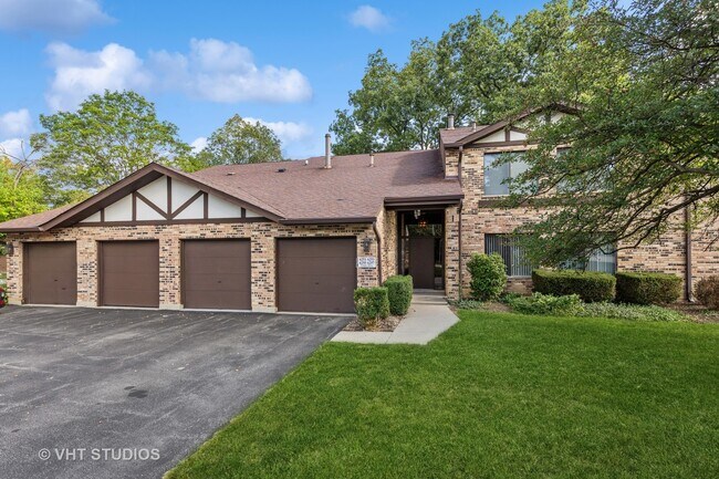 Building Photo - 6253 Trinity Dr