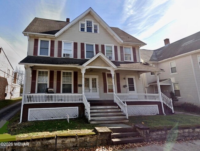 Building Photo - 212 Montour St N